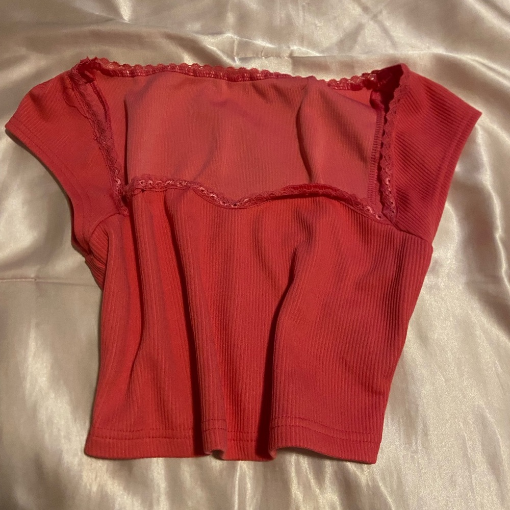 Ribbed Lace Trim Baby Tee – Size S